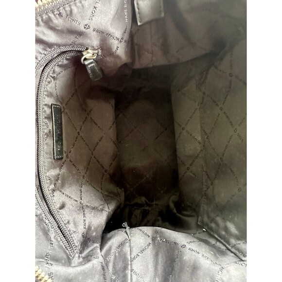 Michael Kors Soft Genuine Pebbled Leather Adjustable Crossbody Shoulder Bag - Picture 5 of 10